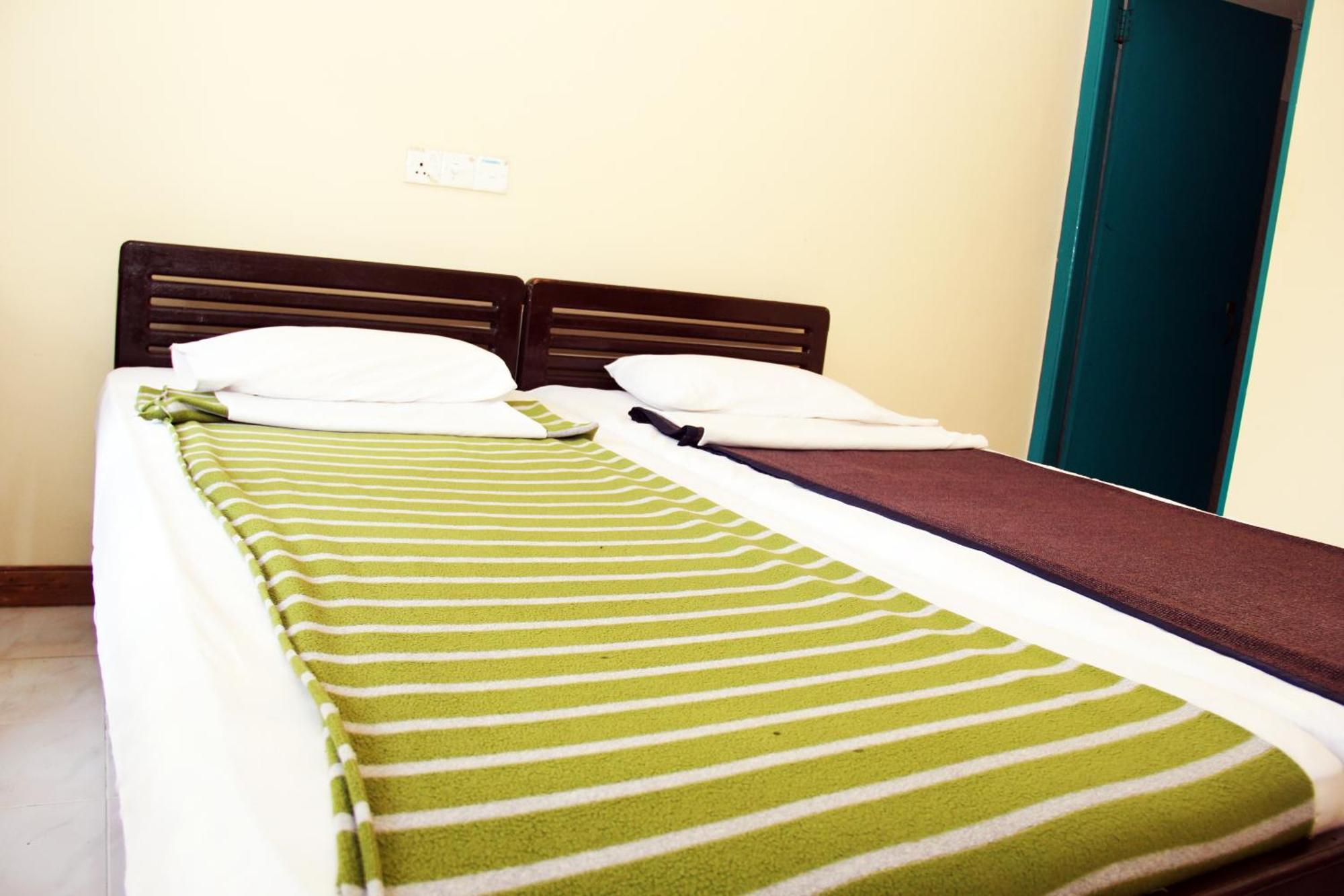 Ella 360 Hotel Стая снимка